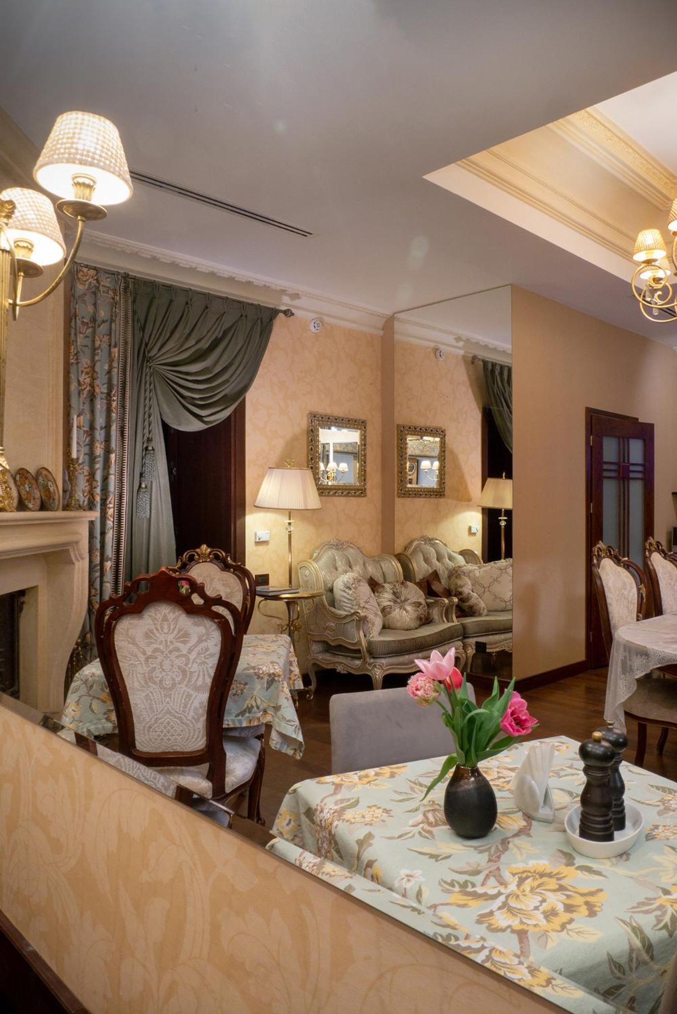 Shato Luxe Odesa Exterior photo