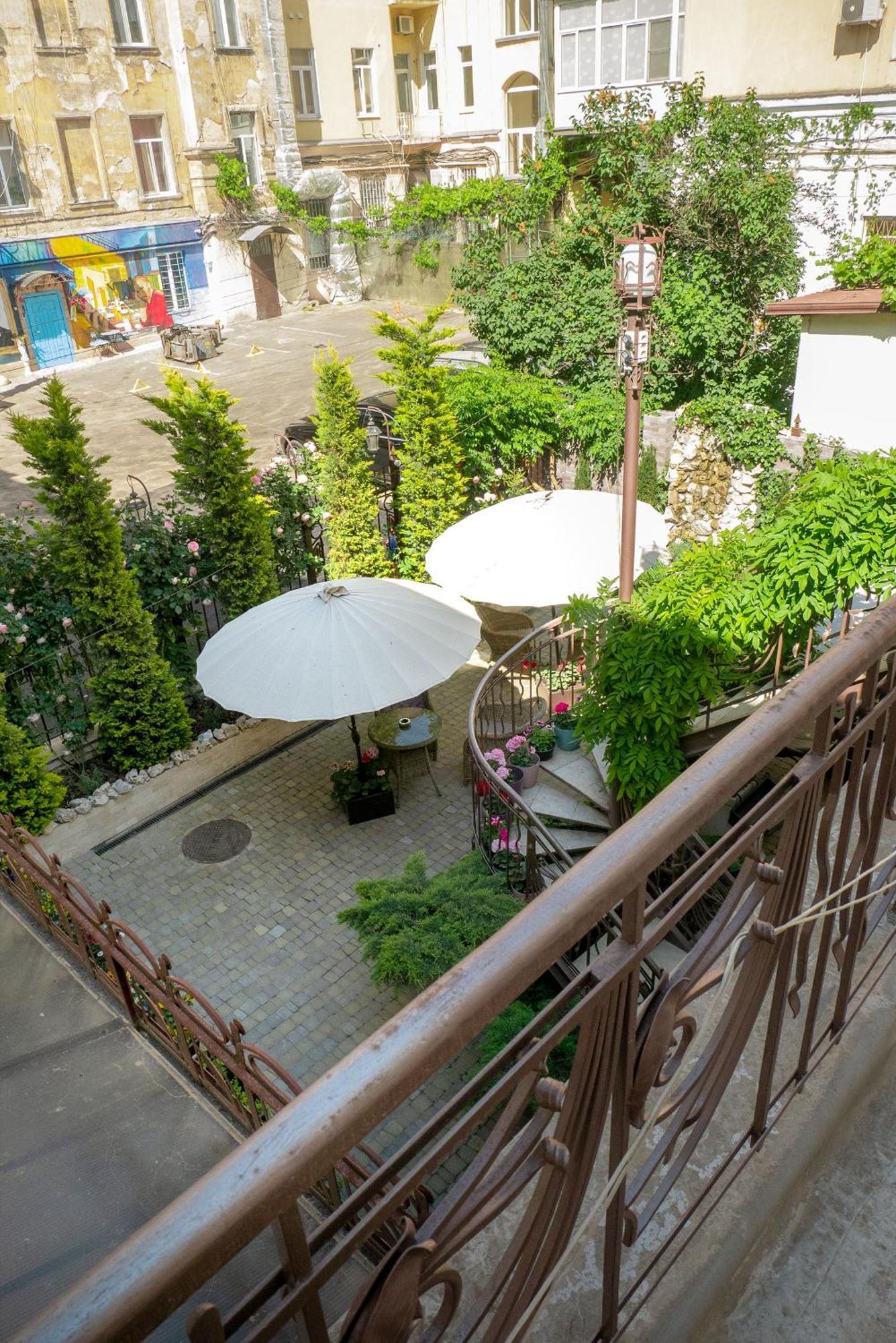 Shato Luxe Odesa Exterior photo