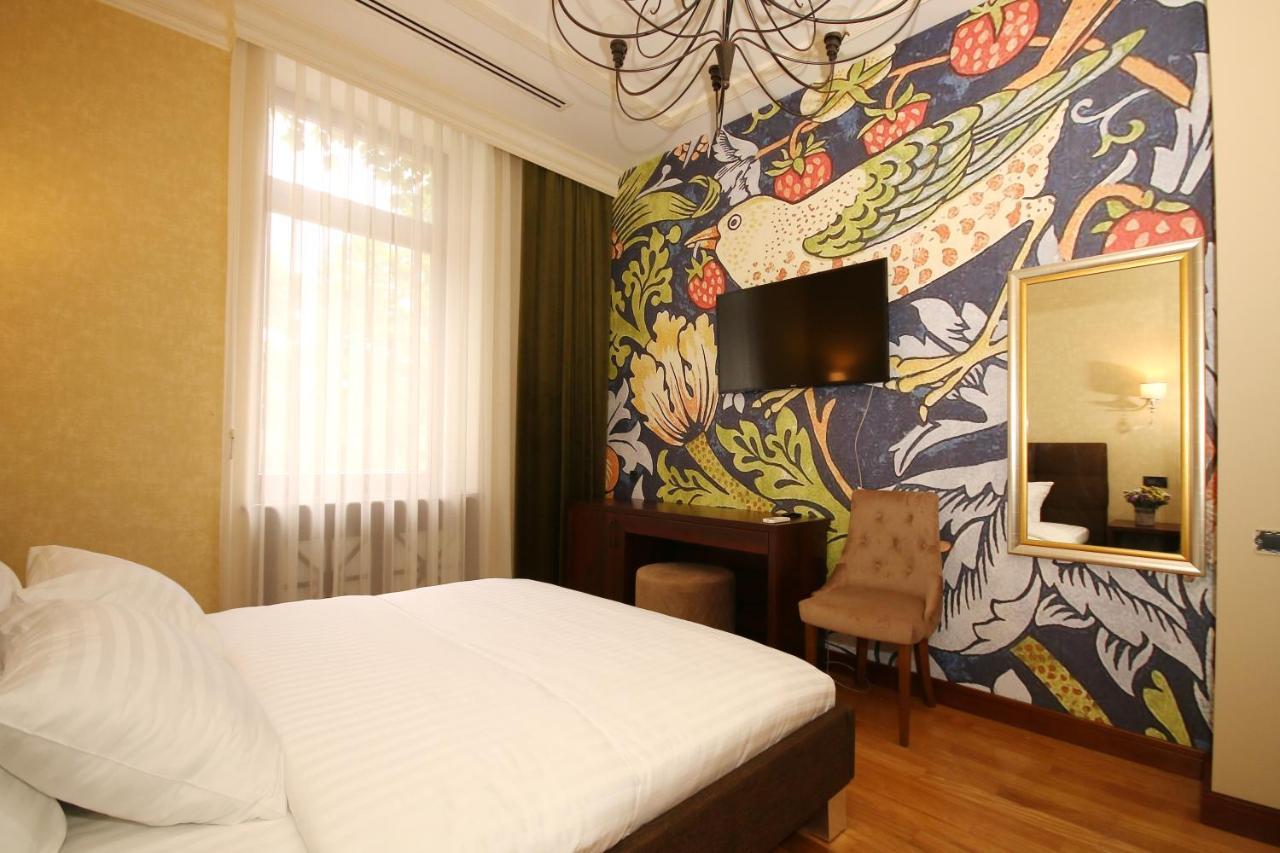 Shato Luxe Odesa Exterior photo